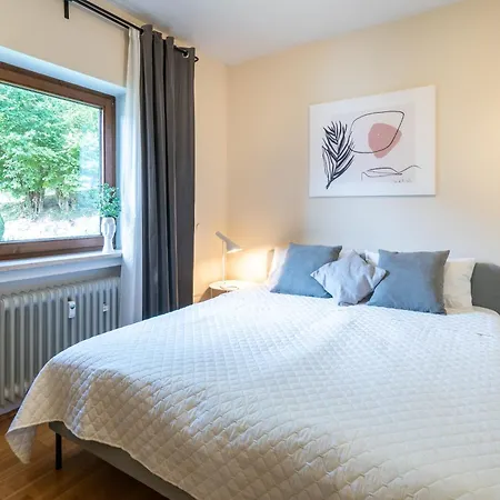 3-zimmer-rueckzugsort Mit Panoramabalkon In Bestlage * جارمش بارتنكيرشن