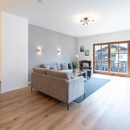 3-zimmer-rueckzugsort Mit Panoramabalkon In Bestlage Apartment