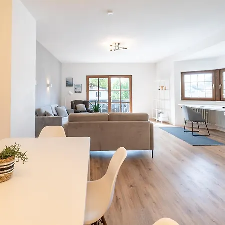 3-zimmer-rueckzugsort Mit Panoramabalkon In Bestlage *