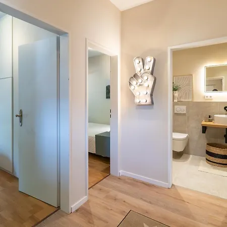 3-zimmer-rückzugsort Mit Panoramabalkon In Bestlage