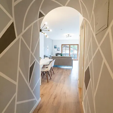 3-zimmer-rueckzugsort Mit Panoramabalkon In Bestlage アパート *