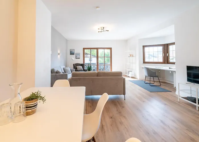 3-zimmer-rueckzugsort Mit Panoramabalkon In Bestlage *